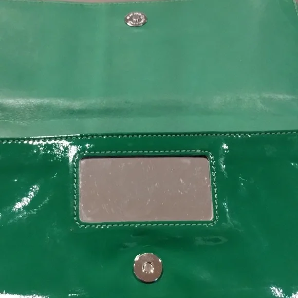 Cole Haan Leather Green Wristlet Wallet Patent Leather Clutch - X Large- GUC - Picture 13 of 17